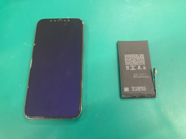 iPhone 12 Pro のバッテリー交換を行いました